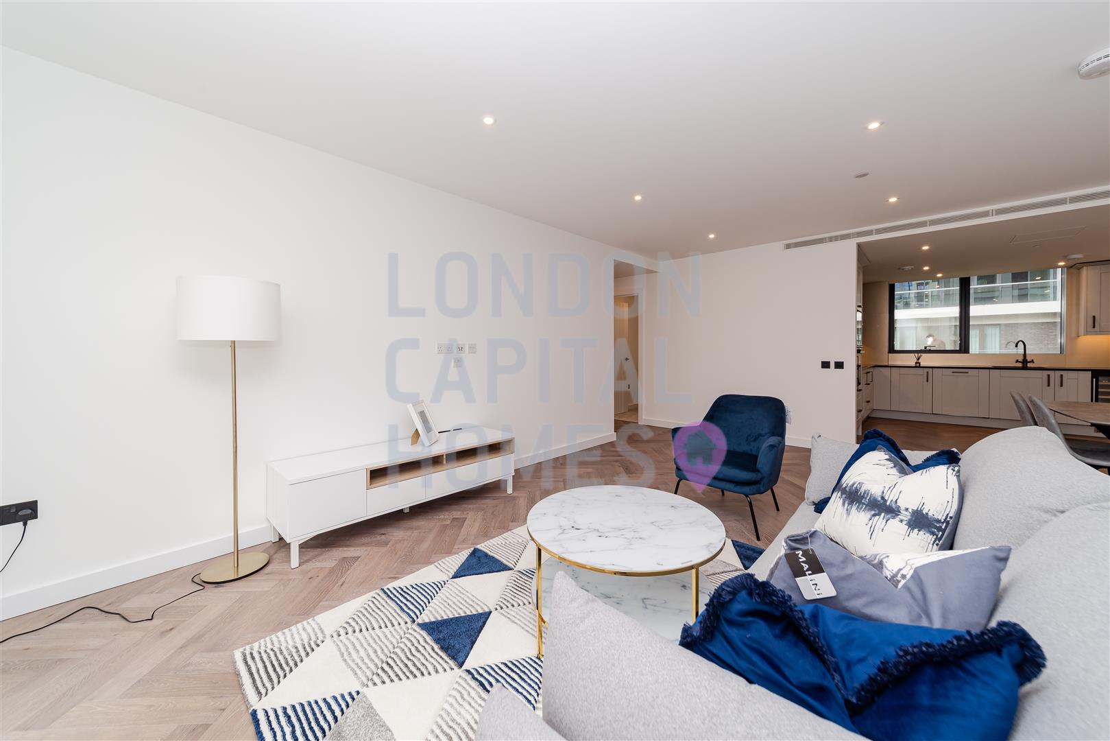 2 bed property in 1 Merino gardens, London